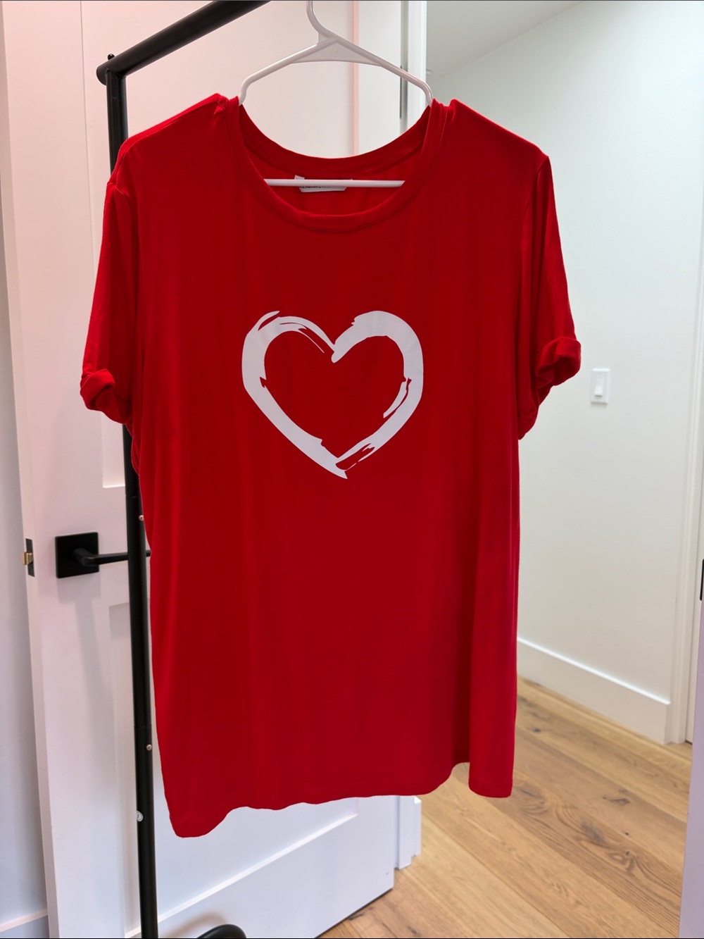 Casual Red Short Sleeve Tee with White Heart Graphic